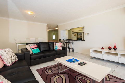 Breakers North Absolute Beachfront Apartments - Official - Perths Hotel 39