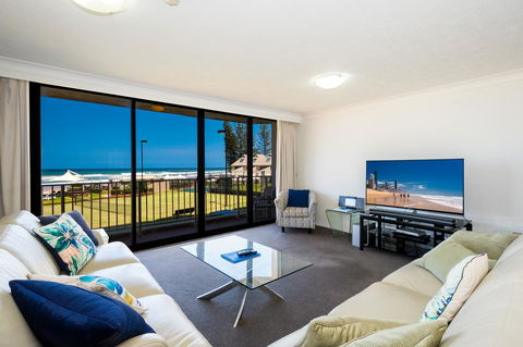 Breakers North Absolute Beachfront Apartments - Official - Perths Hotel 22