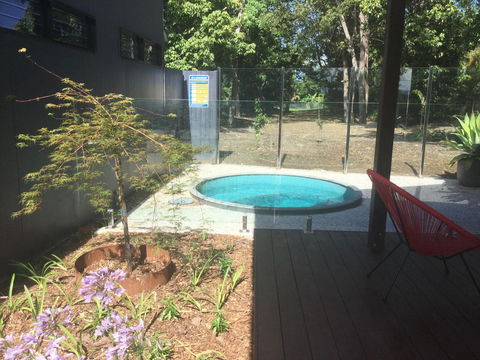 Sam's Buderim Mountain Guest House - Perths Hotel 8