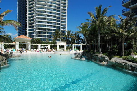 Chevron Renaissance - HR Surfers Paradise - Perths Hotel 14
