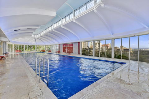 Chevron Renaissance - HR Surfers Paradise - Perths Hotel 4
