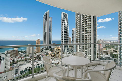 Chevron Renaissance - HR Surfers Paradise - Perths Hotel 8