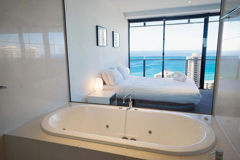 Circle On Cavill Surfers Paradise Apartments-Holiday Paradise - Perths Hotel 12