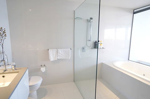 Circle On Cavill Surfers Paradise Apartments-Holiday Paradise - Perths Hotel 14