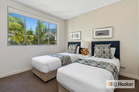 WAVE CULTURE 1204 - BEACH BLISS - Perths Hotel 1