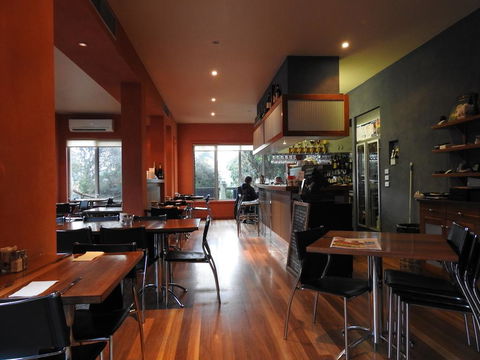 Waves Luxury Suites - Perths Hotel 1