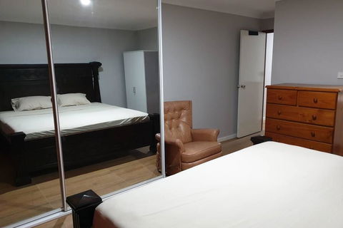 Weaver Heaven - Perths Hotel 1