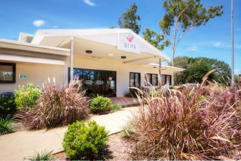 Weipa Motel Resort - Perths Hotel 0