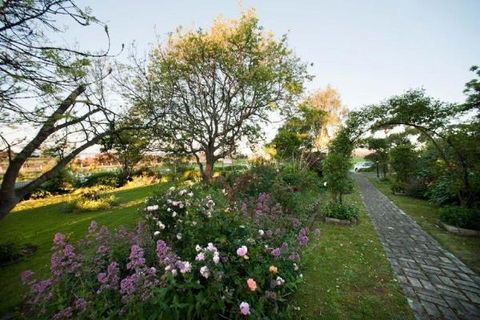 Westella Colonial B&B Accommodation - Perths Hotel 2