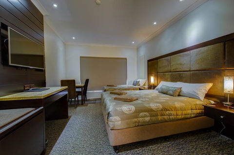 Western Downs Motor Inn - Perths Hotel 1