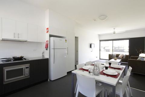 Western Sydney University Village - Parramatta - Perths Hotel 2