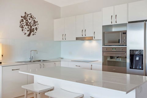 Wharf Apartment Unit 15 - Perths Hotel 1