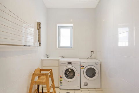 Wharf Apartment Unit 15 - Perths Hotel 3