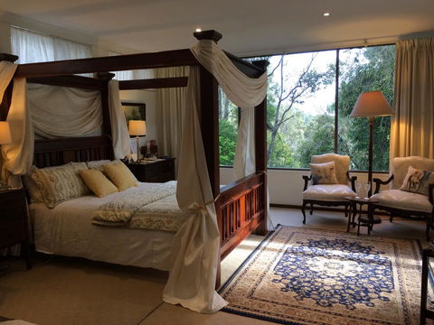 Whispering Pines Bed And Breakfast - Perths Hotel 1