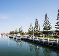 White Caps B - New Styles  Spacious Home - Perths Hotel