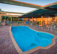 White Cliffs Underground - Perths Hotel