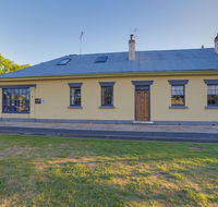 Whites Corner - Perths Hotel