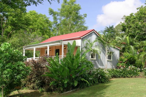 Whitsunday Cane Cutters Cottage - Perths Hotel 0
