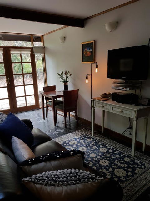 William Hunt's Retreat - Redwood Studio - Perths Hotel 3