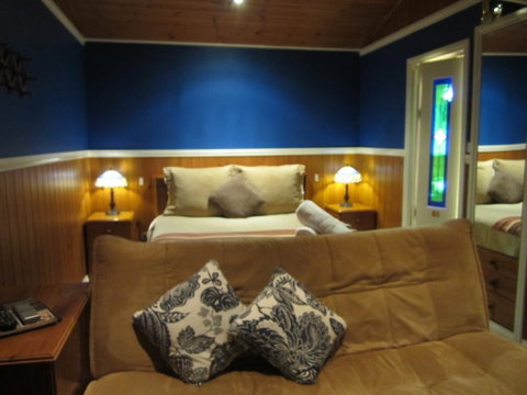 Willowlake Cottages - Perths Hotel 1