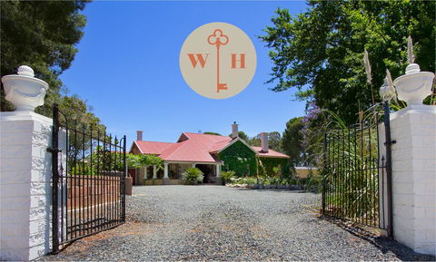 Wilsford House - Perths Hotel 0