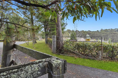 WINDARRI - Perths Hotel 0