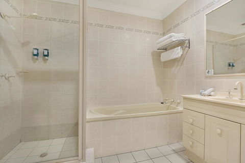 Wollongong Serviced Apartments - Perths Hotel 2
