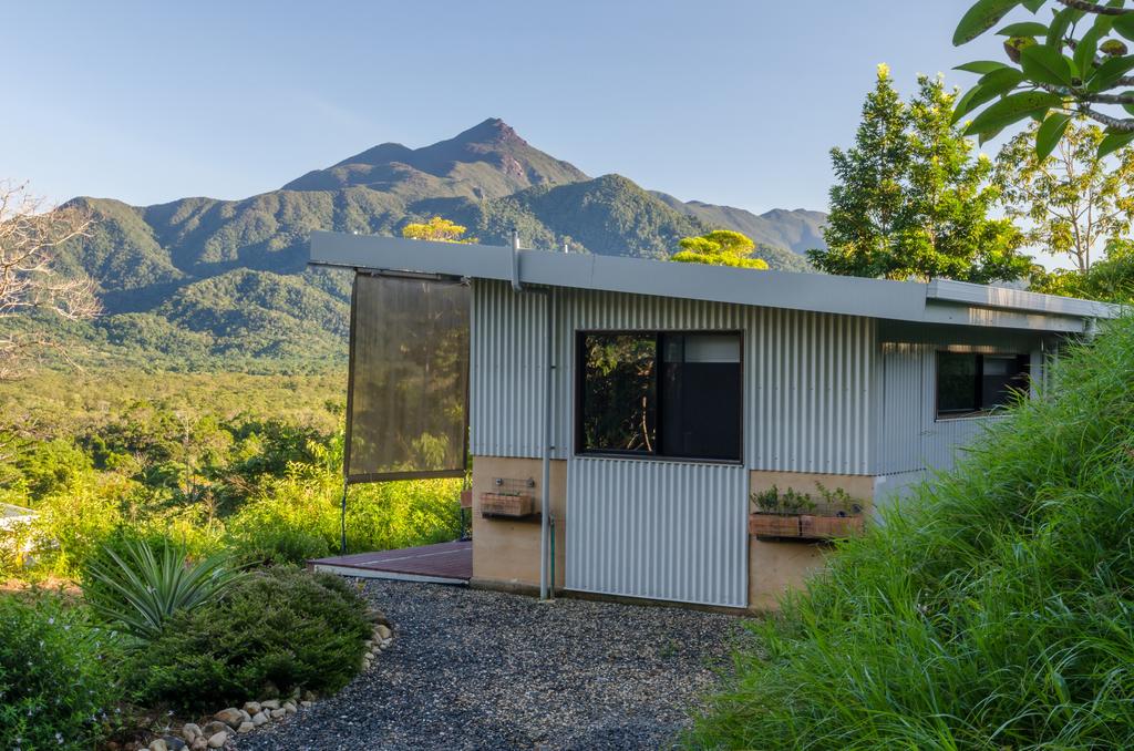 Wonga QLD Perths Hotel