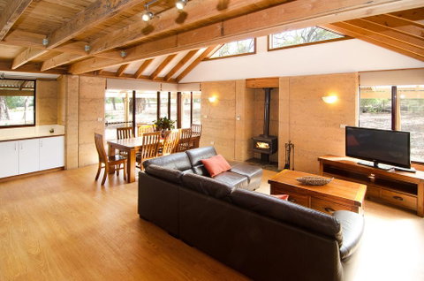 Woodstone Kookaburra Cottage - Perths Hotel 3