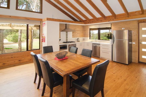 Woodstone Possum Cottage - Perths Hotel 2