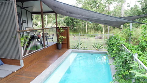 Woodwark Bay Retreat Airlie Beach - Perths Hotel 1
