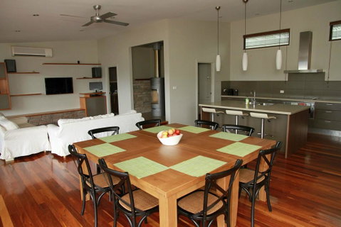 Woollybutt - Perths Hotel 1