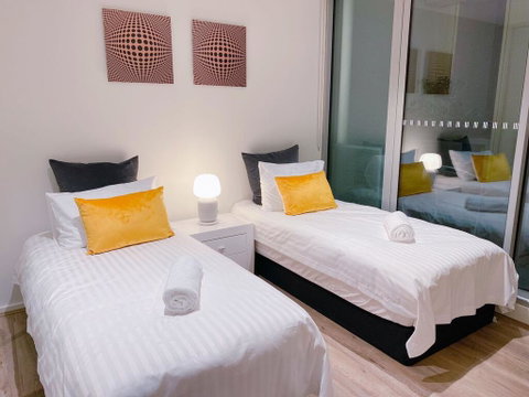 Xu's Residence@888 Collins St - Perths Hotel 3