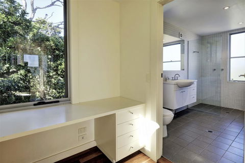 YALLUMBEE - Perths Hotel 3