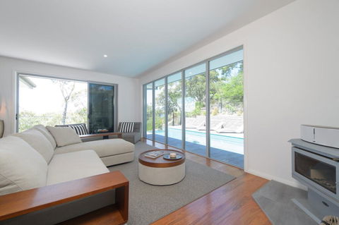 YARINGA - Retreat Style Accomodation With Swimming Pool - Perths Hotel 0