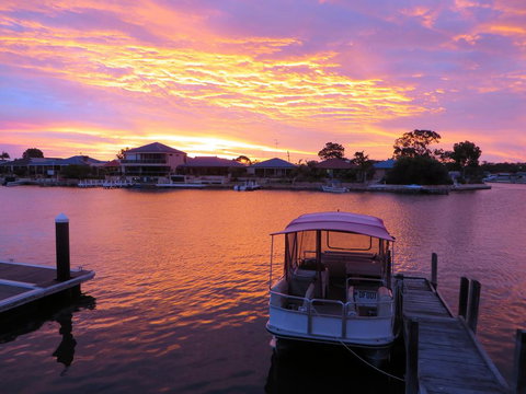 Yunderup Canal Getaway - Perths Hotel 2