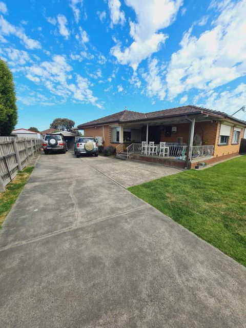 1 Bedroom Self-contained Apartment In Lalor - Perths Hotel 2
