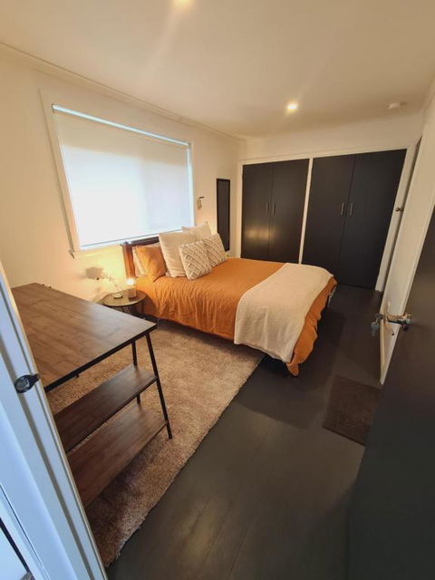 1 Bedroom Self-contained Apartment In Lalor - Perths Hotel 4