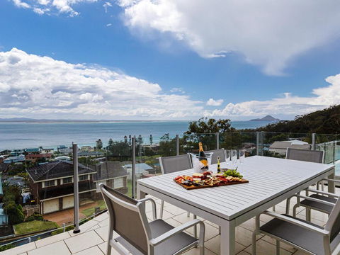 Maison De La Mer 30 Mulubinda Parade - Luxurious, Linen, Aircon And Panoramic Views - Perths Hotel 0