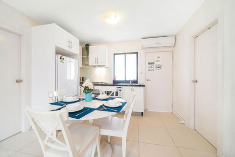 3 Bedrooms Holiday Home Near Sydney Airport - Perths Hotel 2