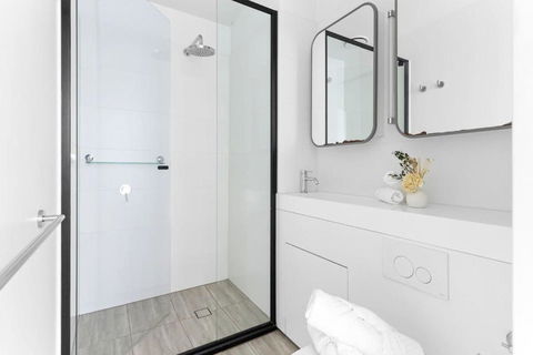 A 2BR Apt Near Melbourne Central & QV Market - Perths Hotel 2