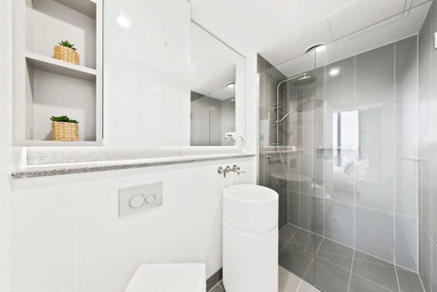 A 3BR Apt Next To Melbourne Central FREE Parking - Perths Hotel 3