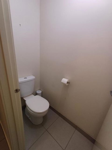 A Beautiful And Spacious Home - Perths Hotel 1