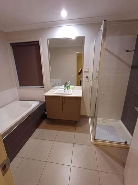 A Beautiful And Spacious Home - Perths Hotel 4