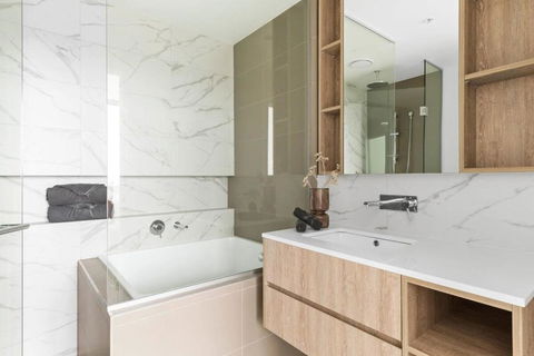 A Chic 2BR Apt With Panoramic Views FREE Parking - Perths Hotel 4