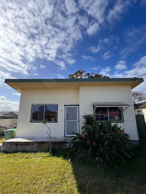 A Delightful Two-bedroom Cottage On Toowoon Bay. - Perths Hotel 1