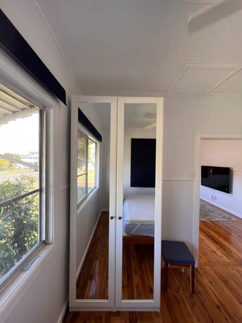 A Delightful Two-bedroom Cottage On Toowoon Bay. - Perths Hotel 4