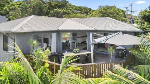 A Grand Beach Retreat - Perths Hotel 0