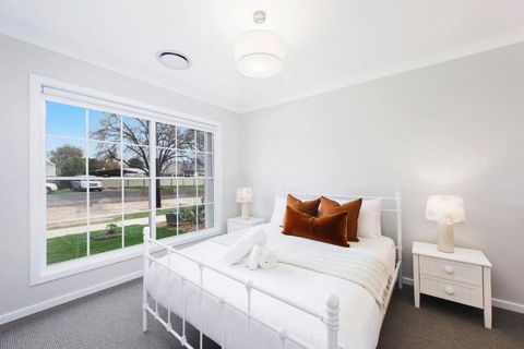 A Refreshing Mudgee Getaway At Felicitys On Court - Perths Hotel 3