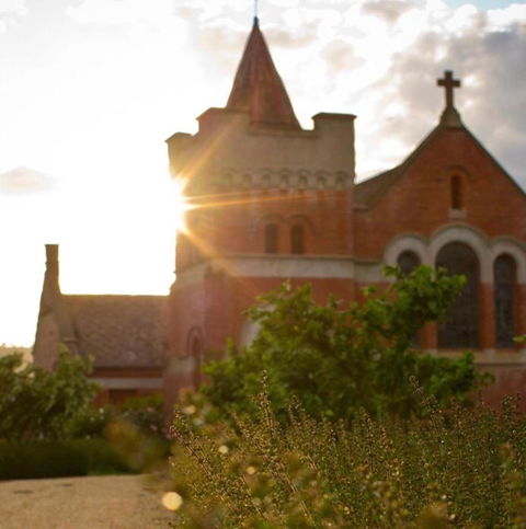 A Tassie Church - Perths Hotel 0